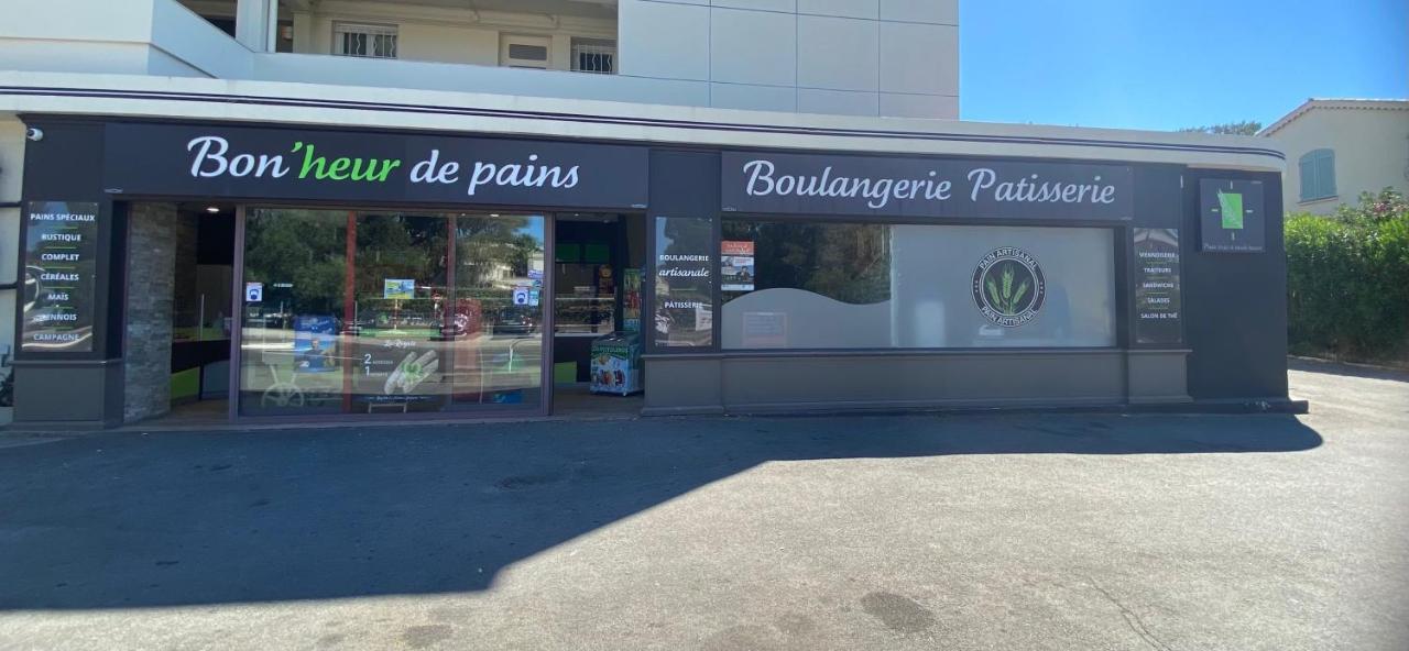 Appartement Bord De Mer - St Raphael Corniche D'Or Saint-Raphaël Εξωτερικό φωτογραφία